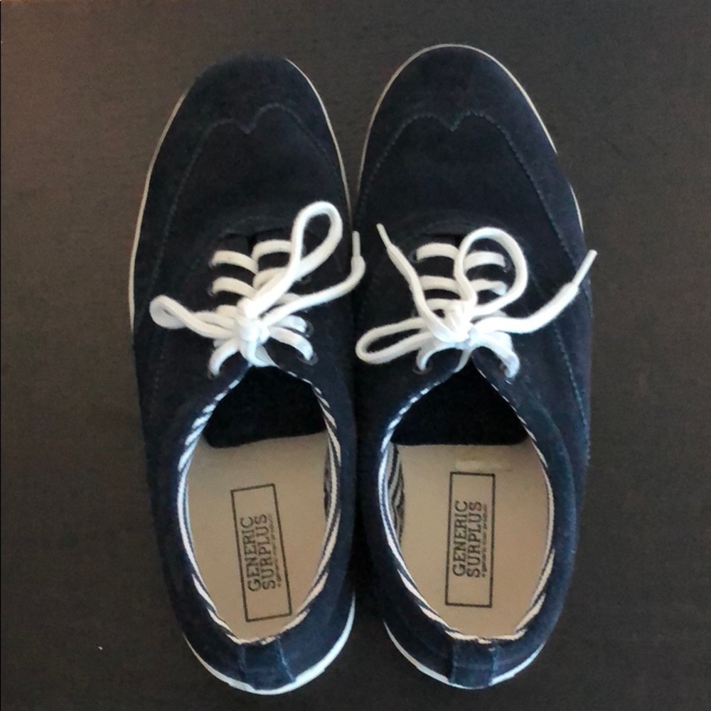 Generic Surplus Wingtip Sneakers - Picture 2 of 4